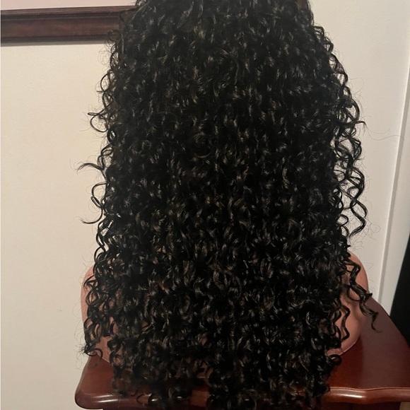 JUNEE Synthetic Headband Wig - Picture 5 of 5